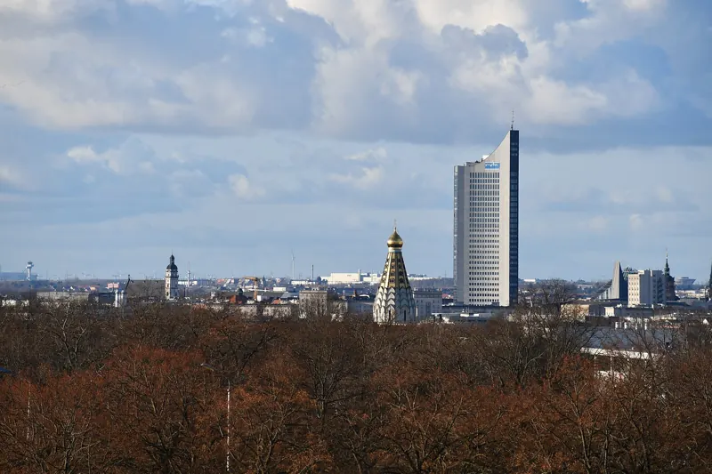 Blick über Leipzig mit City-Hochhaus